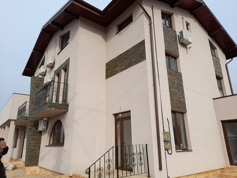 INCHIRIERE VILA 14 camere, Bariera Bucov