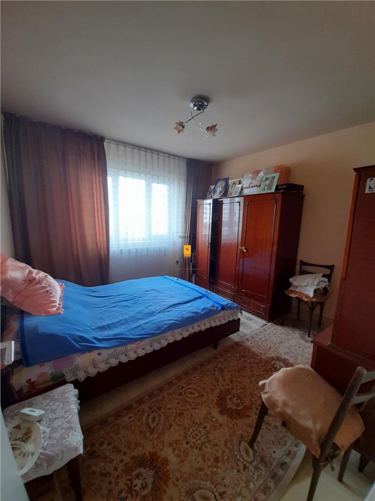 Apartament 3 camere zona Vest-Lamaita