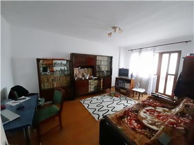 Vanzare apartament 2 camere, zona Republicii (ID 654)