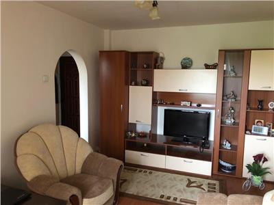 Vanzare apartament 3 camere, zona Vest (ID 657)