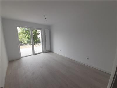 Vanzare apartament 3 camere, zona Bulevardul Bucuresti (ID 720)