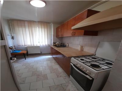 Vanzare apartament 3 camere, zona Nord (ID 732)