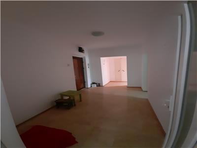 Vanzare apartament 3 camere, zona Vest