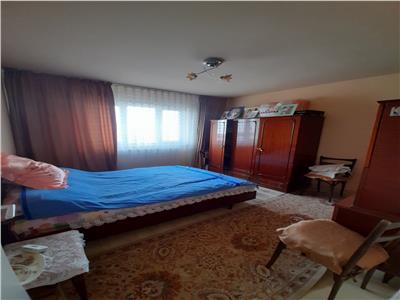 Apartament 3 camere zona Vest-Lamaita cu centrala proprie