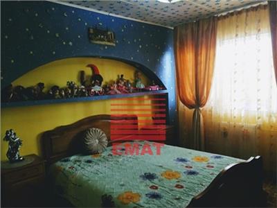 Vanzare apartament 2 camere zona Marasesti