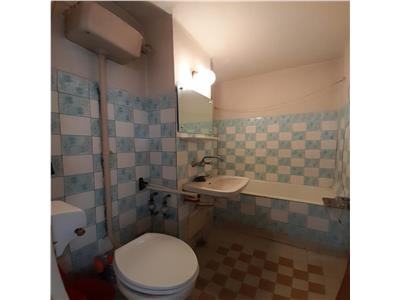 Apartament 3 camere/2 bai zona Republicii-8 Martie