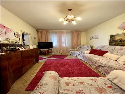 Apartament in vila, Ultracentral, cu loc parcare