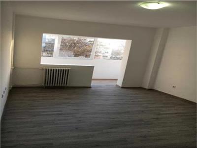 Vanzare apartament 3 camere zona Malu Rosu-Mos Craciun