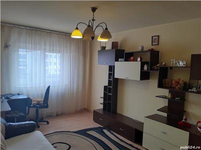 Vanzare apartament 3 camere zona 9 Mai-Domnisori