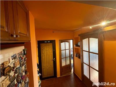 Vanzare apartament 3 camere zona Paltinis