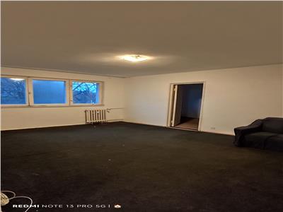 Apartament 2 camere zona Castor