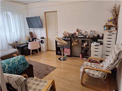 Apartament 2 camere Malu Rosu