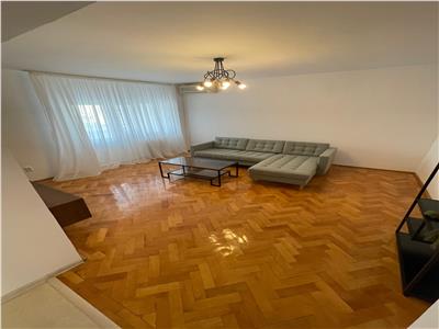 Apartament 3 camere/2 bai