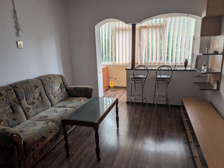 Inchiriere apartament  3 camere zona  Democratiei