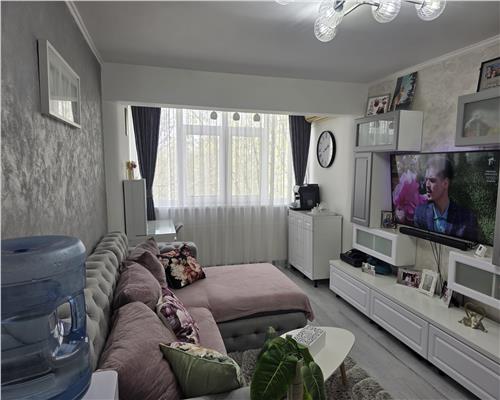 Apartament 3 camere zona Vest