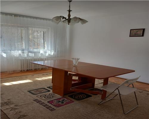 Apartament 3  camere zona Lamaita