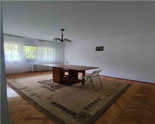 Apartament 3  camere zona Lamaita