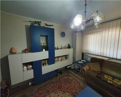 Apartament 3 camere zona Vest