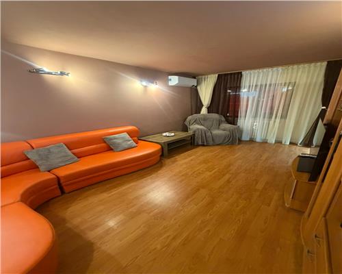 Apartament 3 camere zona 9 mai