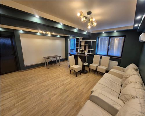 Inchiriere apartament cu 4 camere zona Republicii