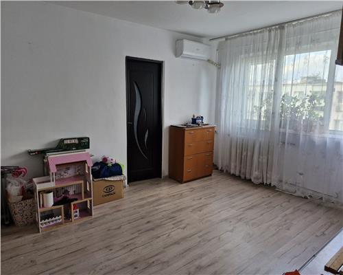 Apartament 2 camere zona Vest