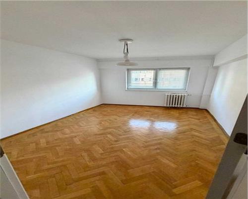 Inchiriere apartament  4 camere zona ultracentrala
