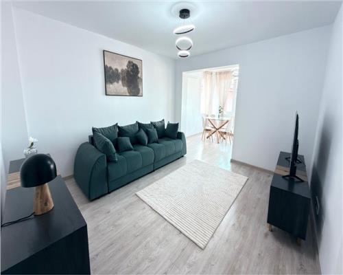 Inchiriere apartament  3 camere zona Rudului