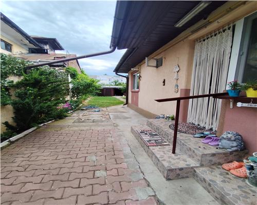 Casa 3 camere in zona Lupeni