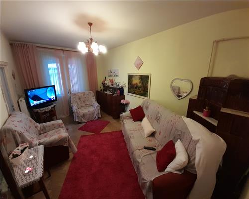 Apartament in vila zona centrala